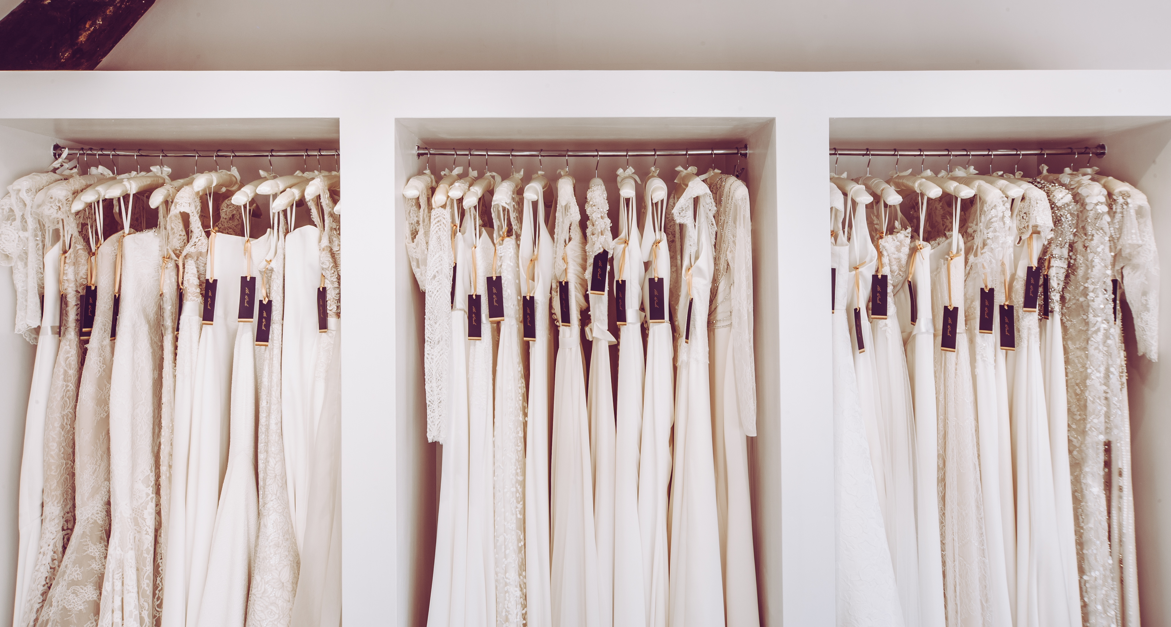 When Should You Start Wedding Dress Shopping?